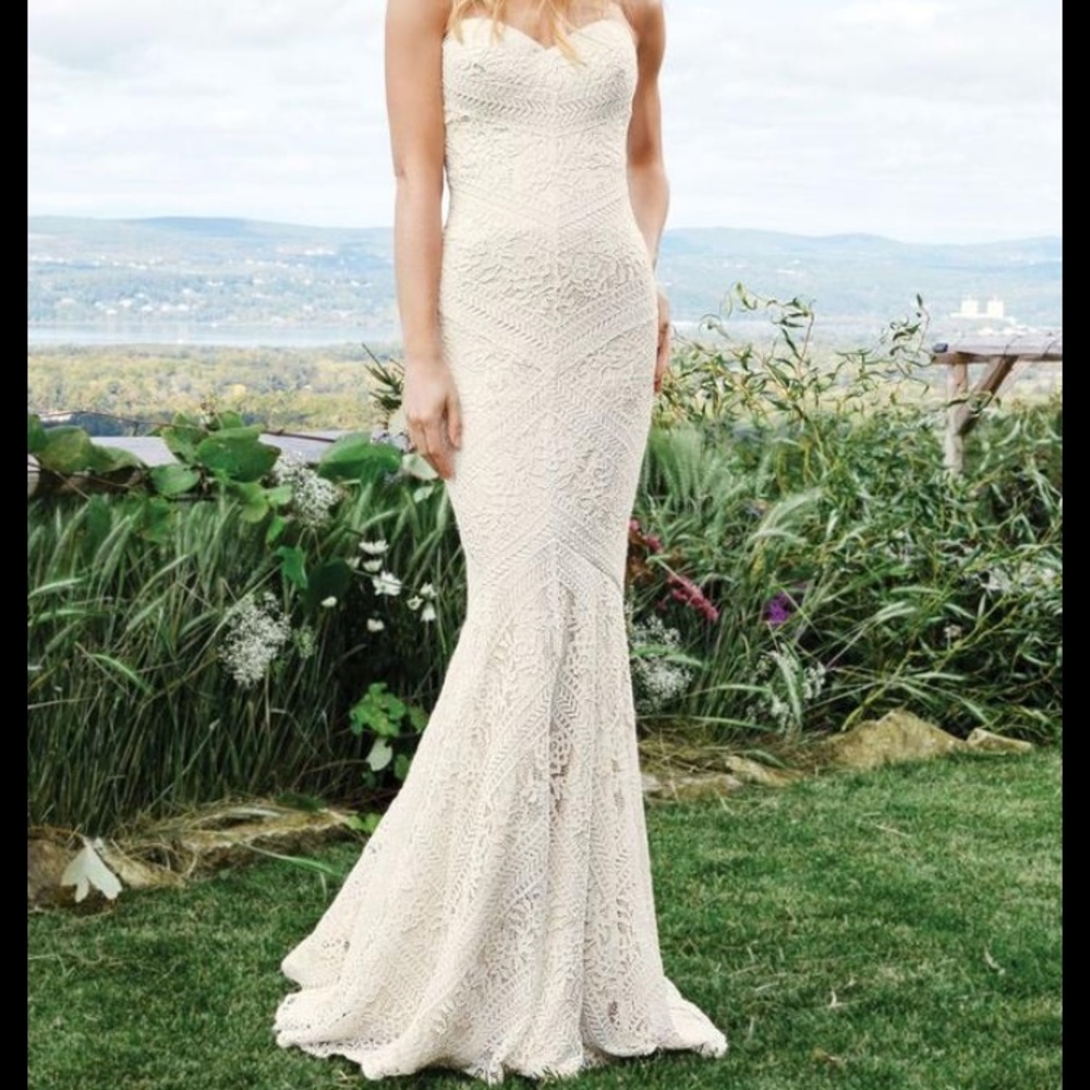 Lillian West #6516 wedding dress